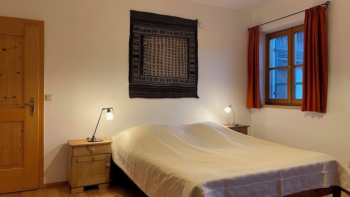 Saaldorf-Surheim Apartment | Vacation apartment 118 sqm with garden and terrace