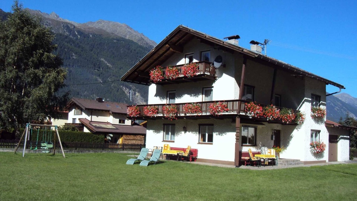 Unterlaengenfeld Apartment | Vacation apartment 4-8 persons 1 - Gästehaus Ennemoser