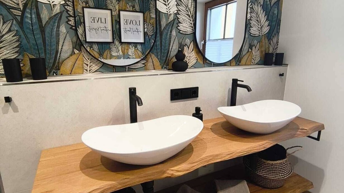 Malter Apartment | Vacation apartment Waldblick with pool and children's playground near the lake!