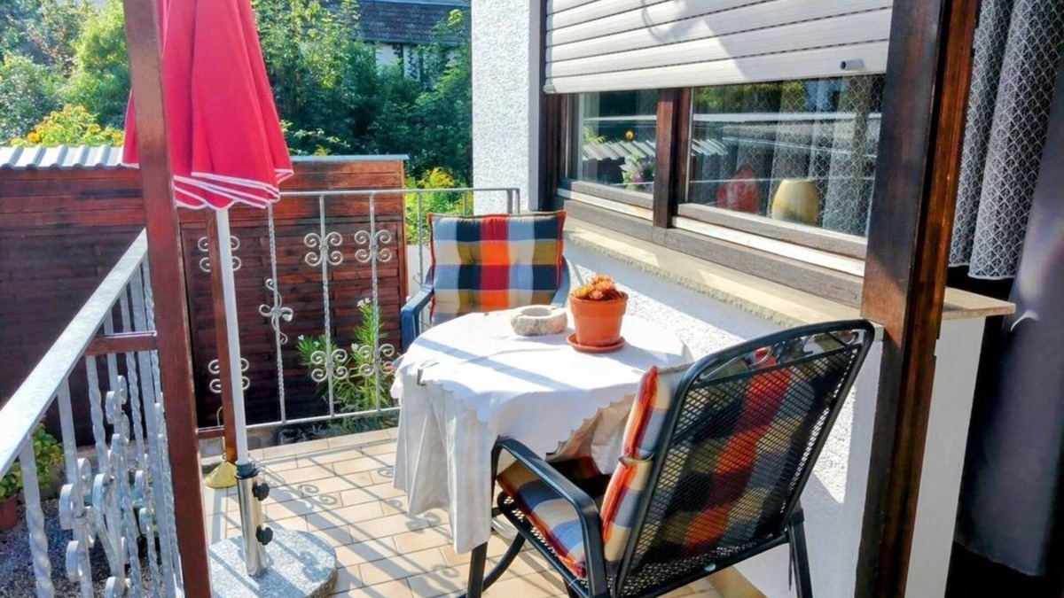 Dieblich Apartment | Vacation apartment Huhn - Holiday apartment with balcony
