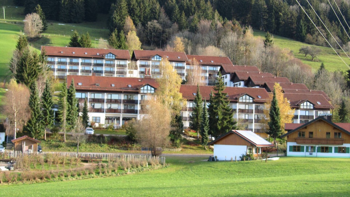 Missen-Wilhams Apartment | Vacation apartment, indoor pool and sauna, WLAN, south-facing balcony in a quiet location
