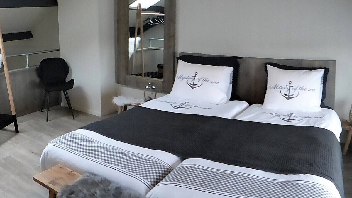 Sint-Annaland Apartment | Vacation apartment L' Ancora (port view)
