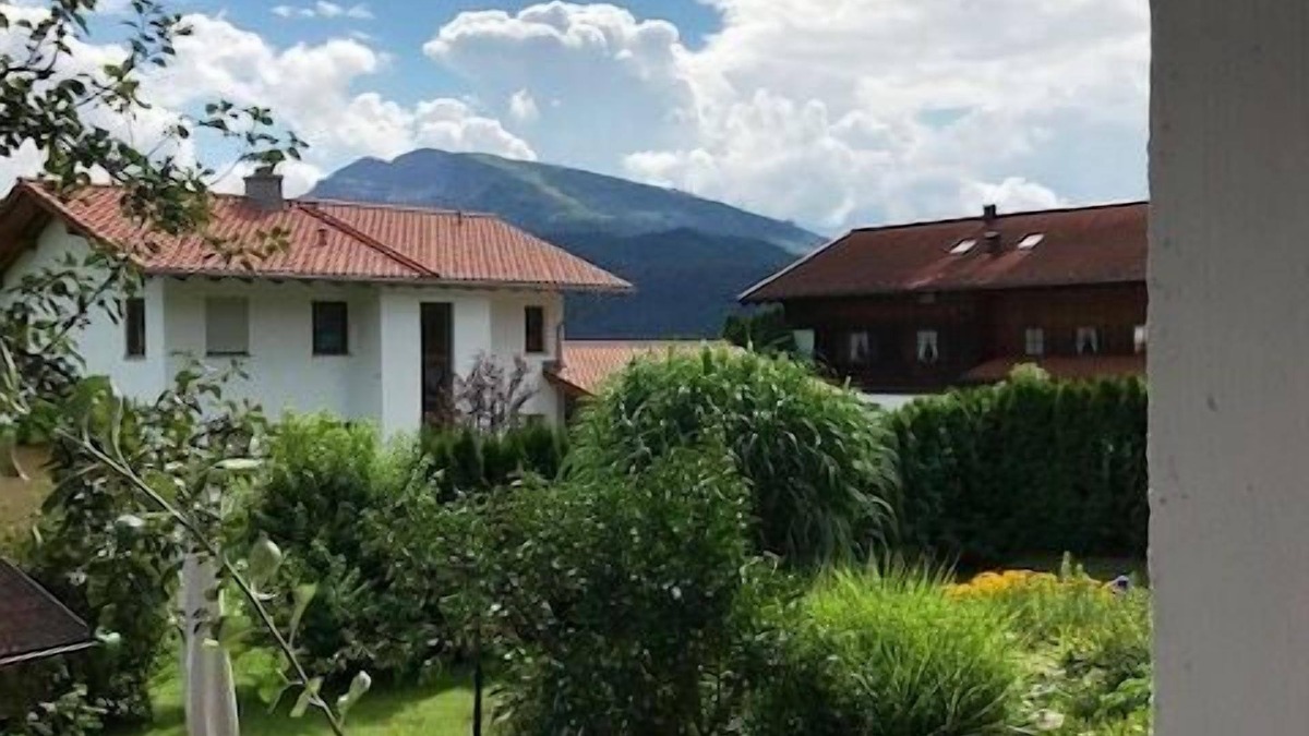 Entfelden Apartment | Vacation apartment Fellhorn 60 sqm with terrace, 1 separate bedroom