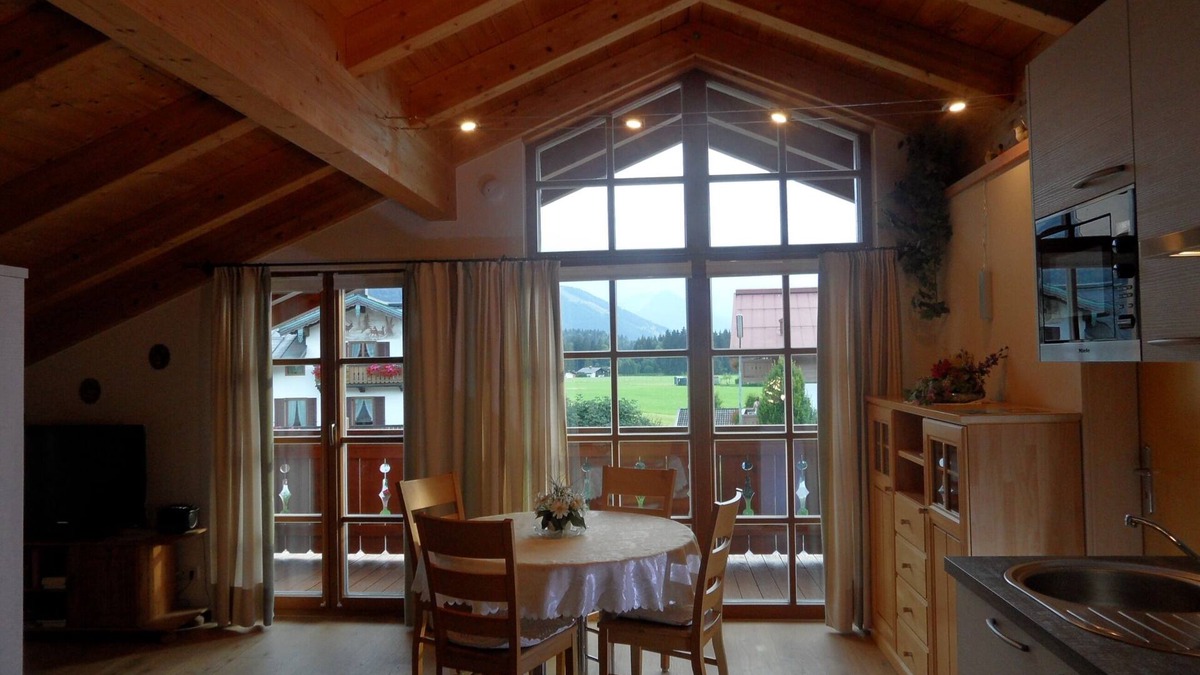 Reit im Winkl Apartment | Vacation apartment at the Fegg with sunny west-facing balcony, 2 bedrooms and kitchenette