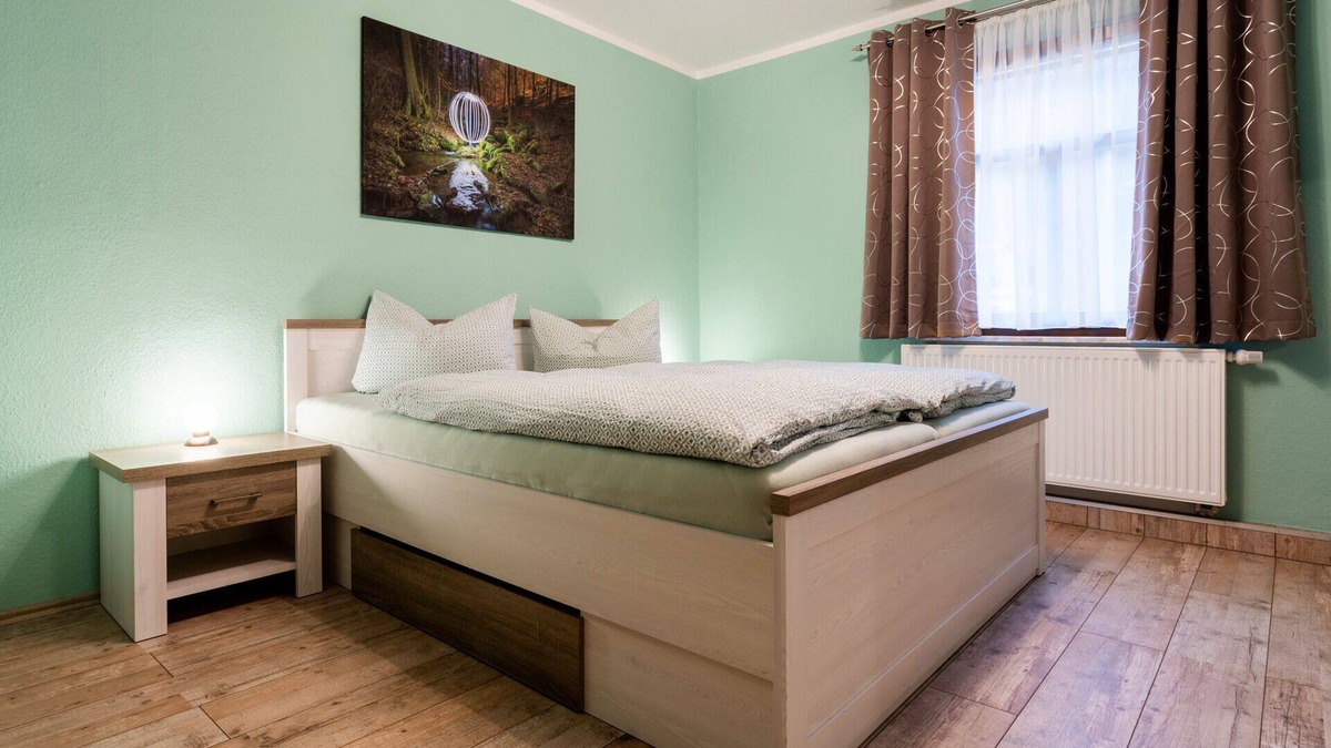 Unterweißbach Apartment | Vacation apartment/apartment for 6 guests with 90m² in Unterweißbach (162157)