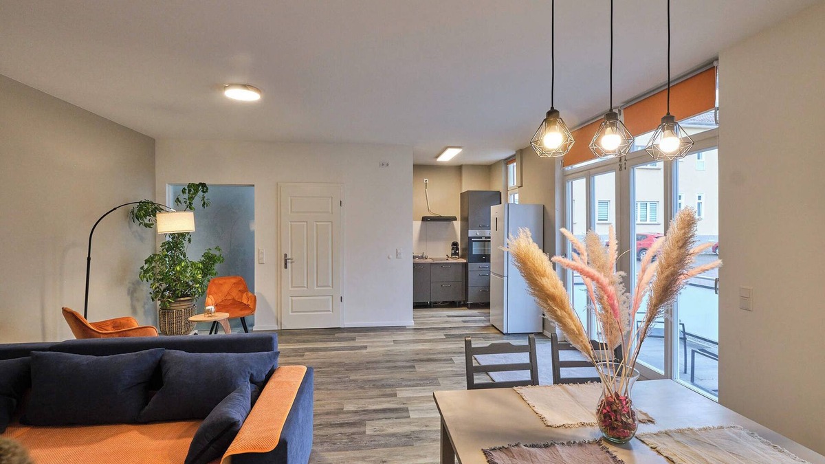 Meiningen Condo | Vacation apartment 1 in the heart of Meiningen, with a view of the theater
