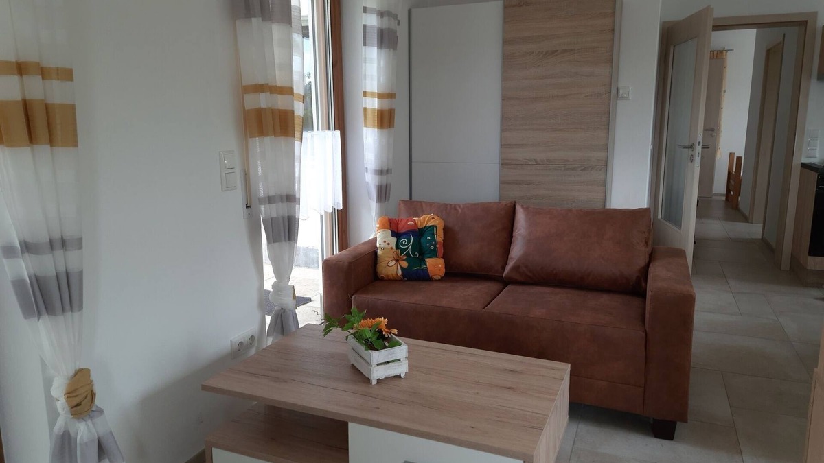Obing Apartment | Vacation apartment 1 - ground floor 43 m², with two bedrooms, near Chiemsee