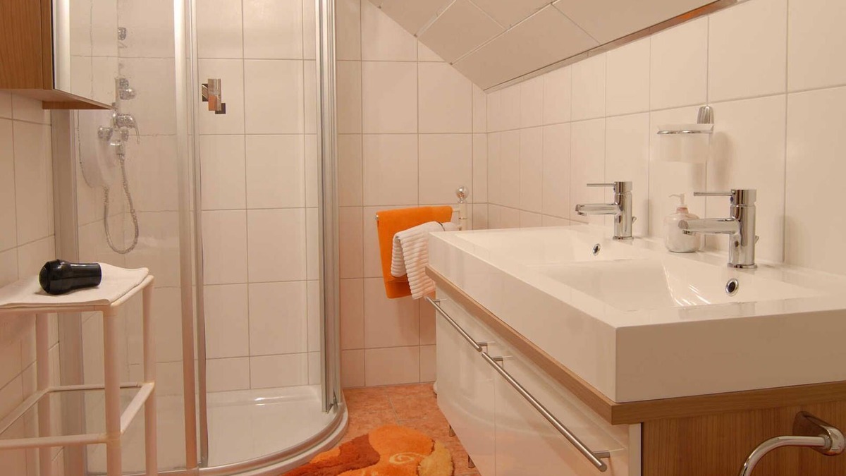 Abersee Apartment | Vacation apartment 4 with 1 bedroom - Gästehaus Kloibergütl