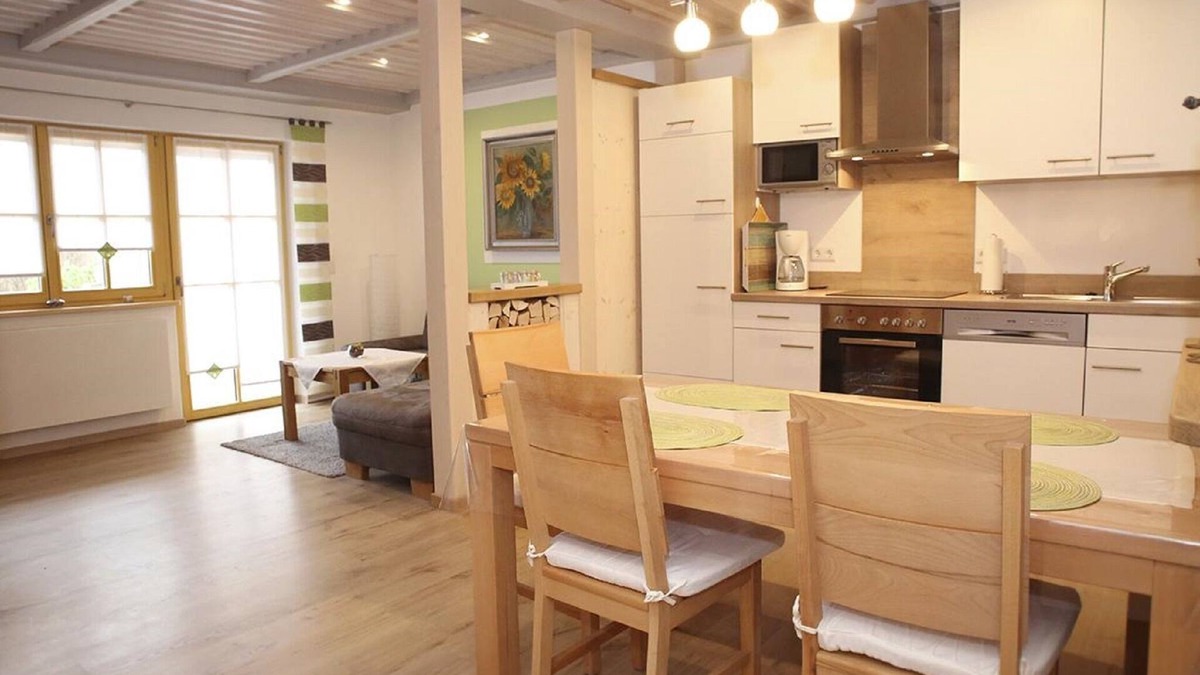Haundorf Apartment | Vacation apartment (70sqm) with terrace and garden