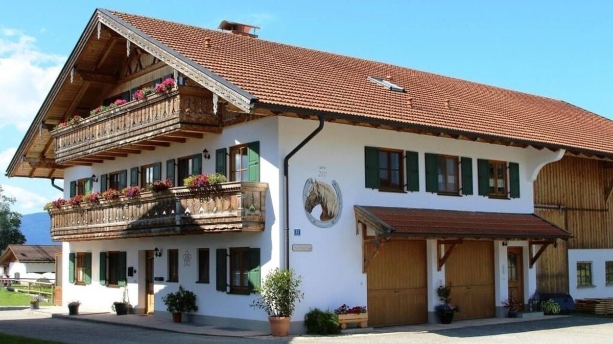 Schonberg Apartment | Vacation apartment/apartment for 4 guests with 95m² in Rottenbuch (115081)