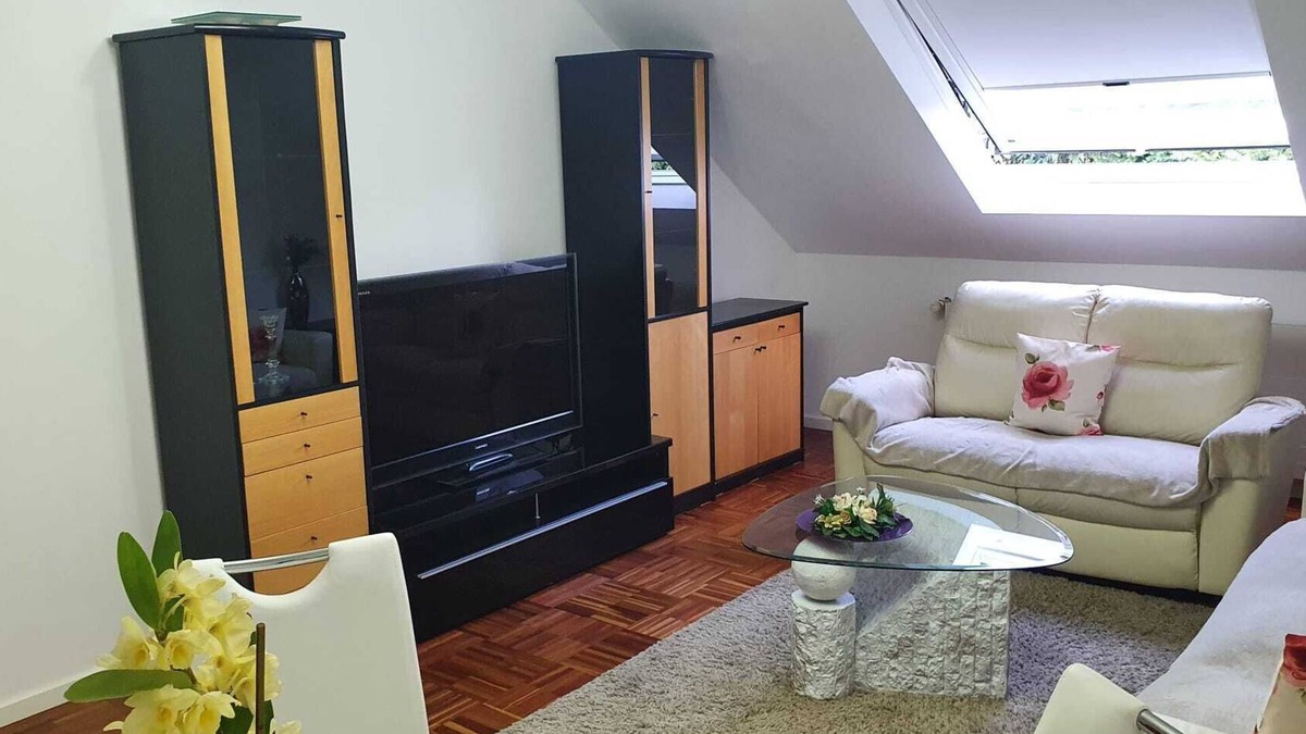 Grengel Apartment | Vacation apartment Airport Waldblick
