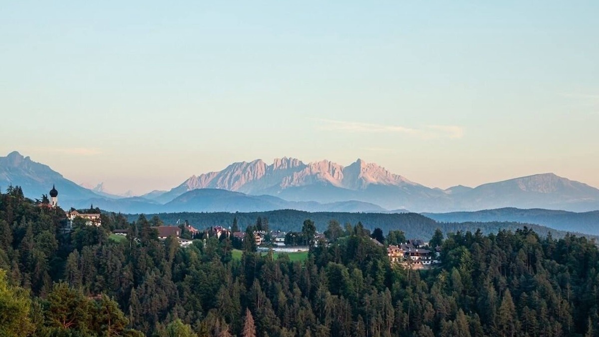 Soprabolzano Apartment | Vacation apartment Alpenkaiser in Oberbozen + Ritten Card