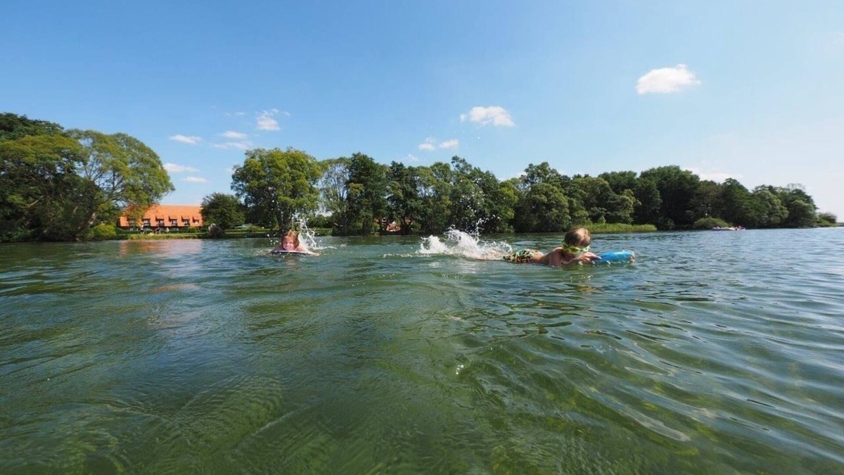 Dobin am See Apartment | Vacation apartment/apartment for 5 guests with 75m² in Flessenow (150095)