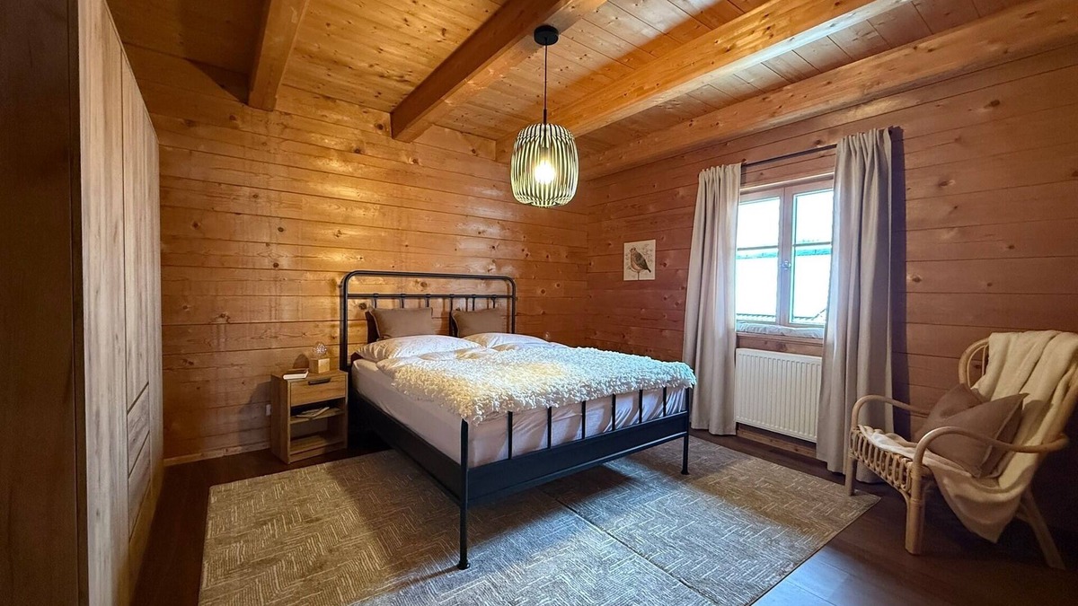 Burggen Apartment | Vacation apartment/apartment for 6 guests with 120m² in Burggen (272068)