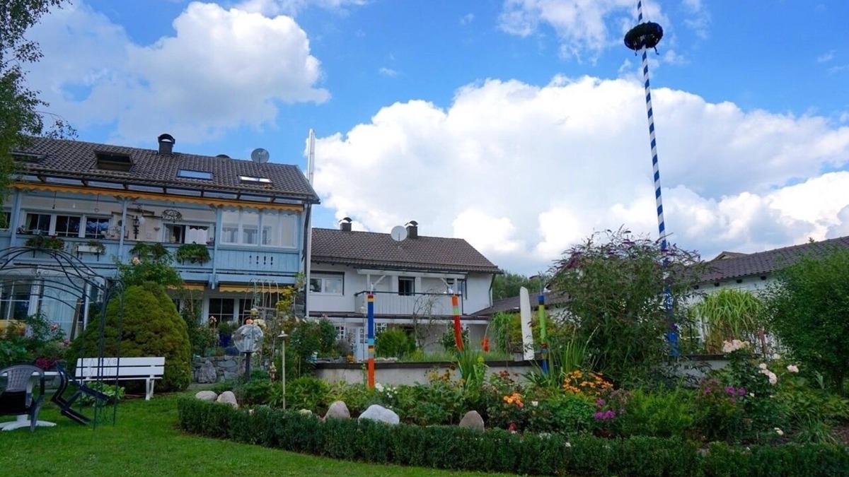 Poecking Apartment | Vacation apartment/apartment for 4 guests with 80m² in Pöcking (71779)