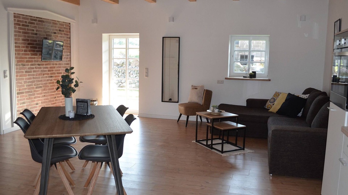 Heide Apartment | Vacation apartment/apartment for 6 guests with 77m² in Heide (121665)