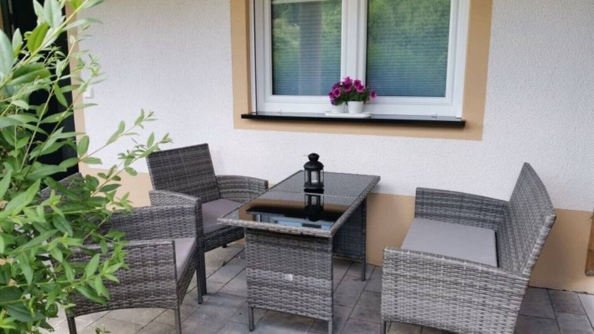 Pruemzurlay Apartment | Vacation apartment Burgblick with approx. 80sqm - in Prümzurlay