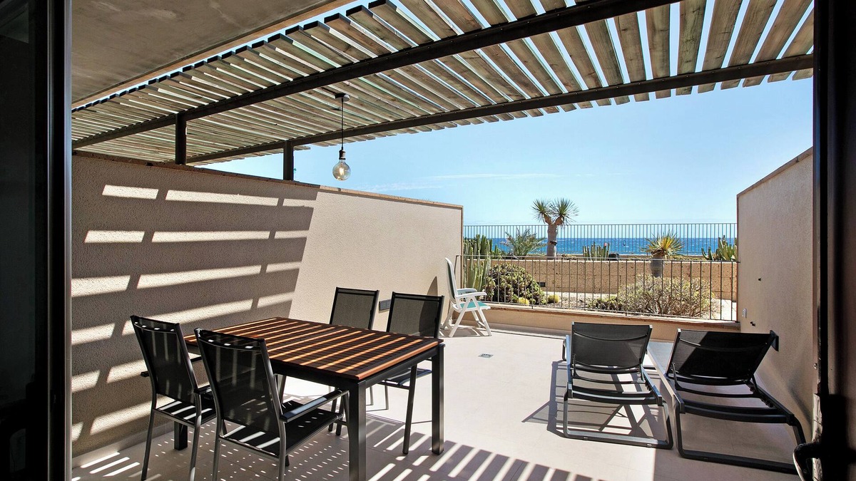 El Medano Apartment | Vacation Apartment 'Casa Médano 5 En El Médano' with Sea View, Private Terrace and Wi-Fi