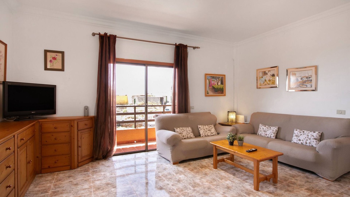 La Sabinita Apartment | Vacation Apartment 'Casa Manuni' with Private Terrace, Balcony and Wi-Fi