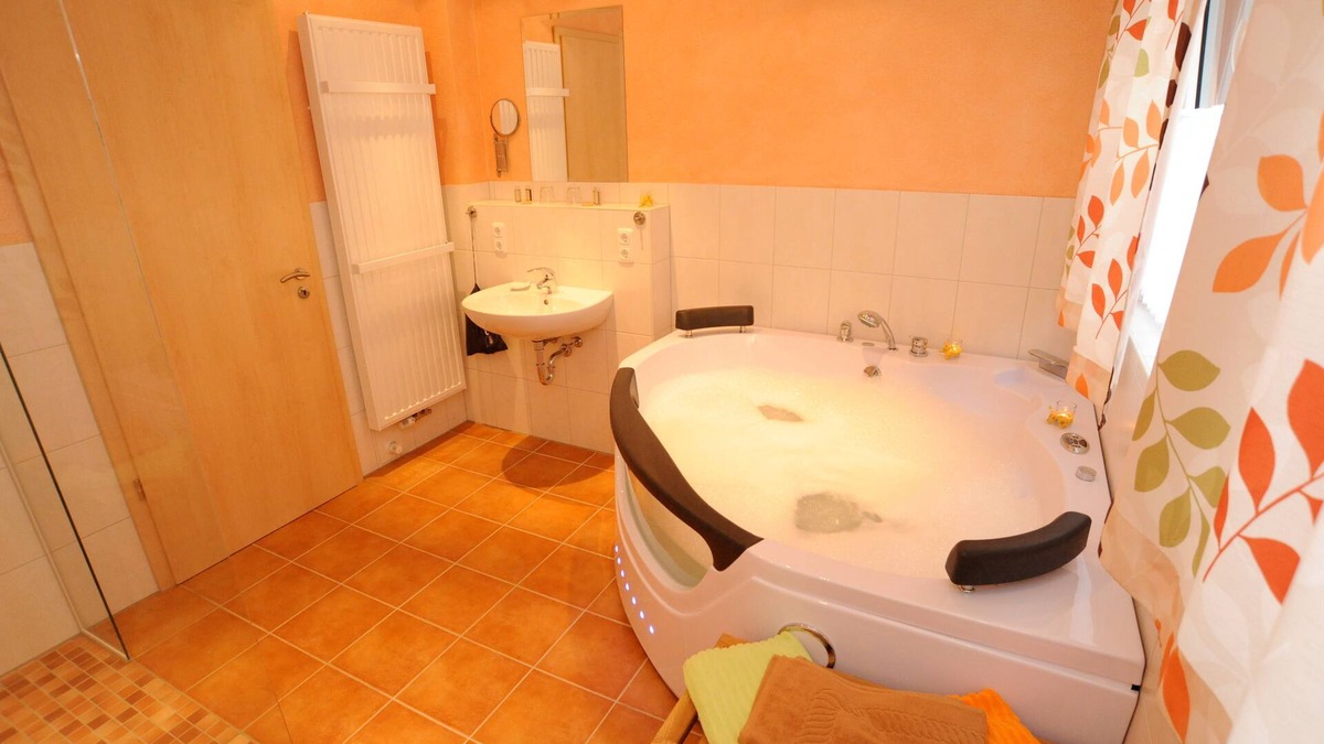 Rhoden Apartment | Vacation apartment/apartment for 2 guests with 65m² in Diemelstadt (59398)