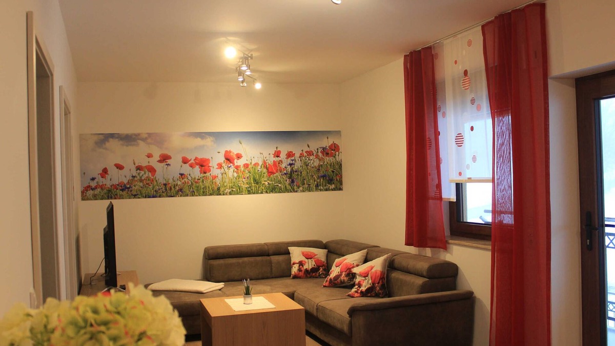 Egloffstein Apartment | Vacation apartment Blumenwiese - Preuschens Hof