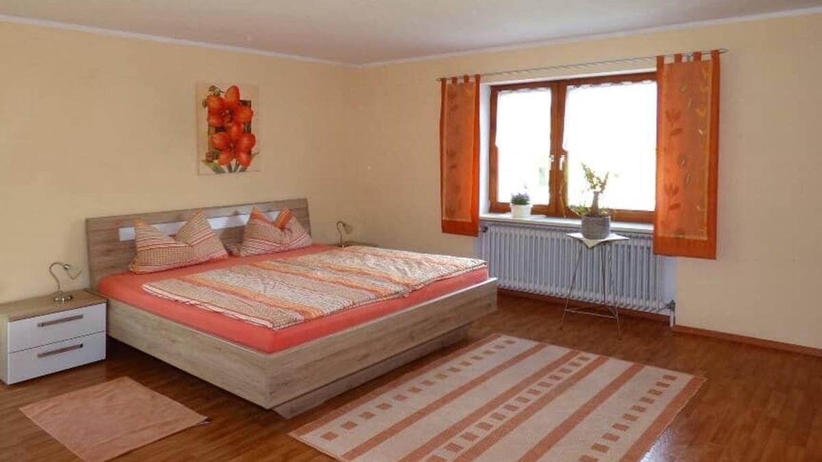 Gleissenberg Apartment | Vacation apartment with terrace and mountain view of the Hoher Bogen