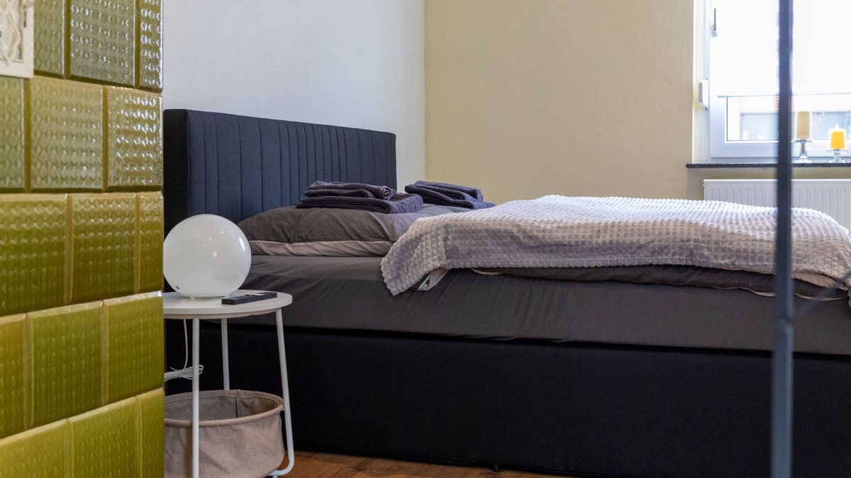 Lauchhammer Apartment | Vacation apartment Marie - Holiday home Enessa