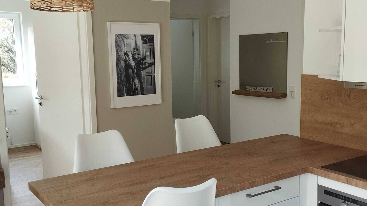 Mespelbrunn Apartment | Vacation apartment by the water (castle) in the Spessart
