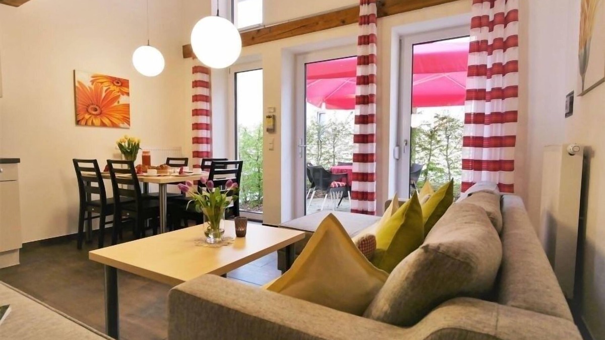 Ochsenhausen Apartment | Vacation apartment/apartment for 7 guests with 70m² in Ochsenhausen (175467)