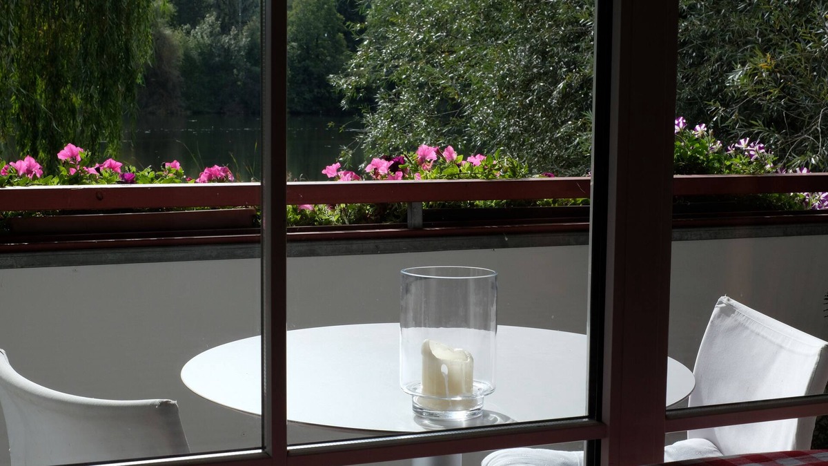 Rothkreuz Apartment | Vacation apartment directly on the Weissensberger Weiher near Lindau