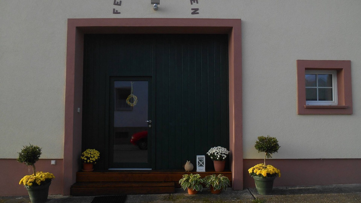 Mandelbachtal Apartment | Vacation apartment in a quiet location on the outskirts, Saarland Card Gastgeber