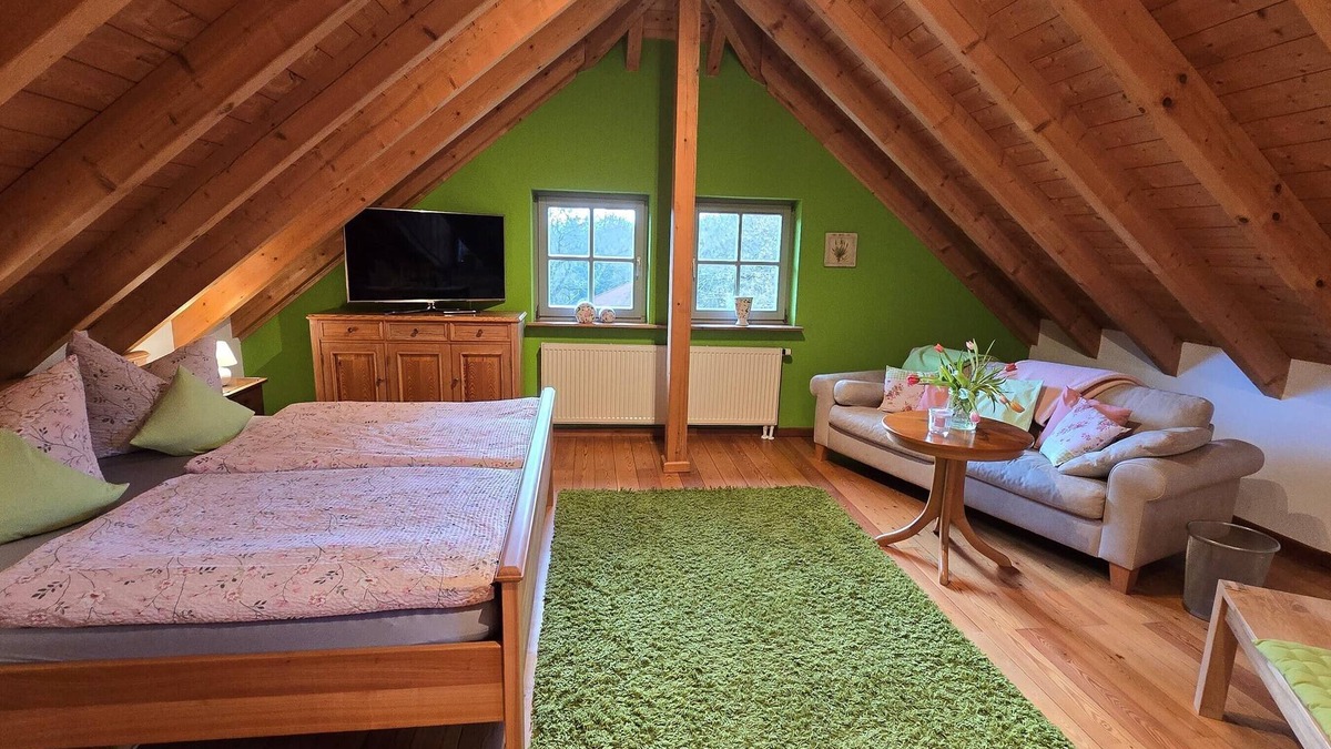 Erlabrunn Apartment | Vacation apartment "Die Reblaus" 60sqm with 1 bedroom for 2 persons