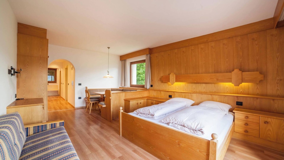 Lagundo Apartment | Vacation Apartment "Elisabeth" with Panoramic Mountain View & Shared Garden