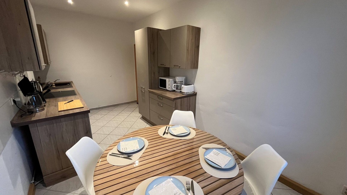 Meerane Apartment | Vacation apartment "Emilie" in a beautiful old villa