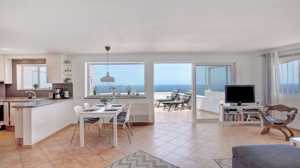 Los Realejos Apartment | Vacation Apartment 'Apartment Seaside' with Sea View, Wi-Fi and Air Conditioning