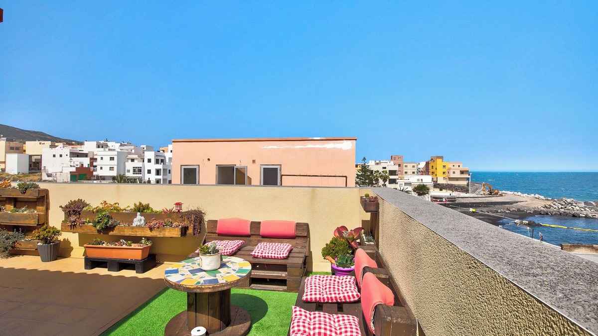 Arico Apartment | Vacation Apartment 'Estudio Calima' with Sea View, Private Terrace and Wi-Fi