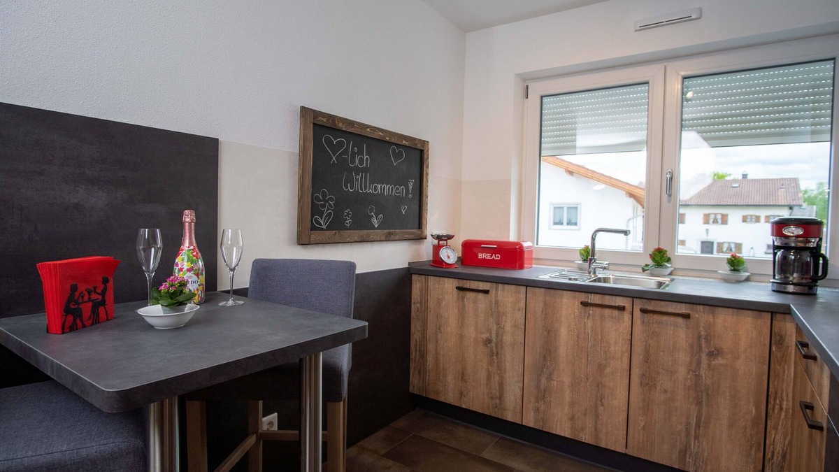 Feldwies Apartment | Vacation apartment FühlDichWohl, 91sqm, 2 sep. Bedroom, balcony