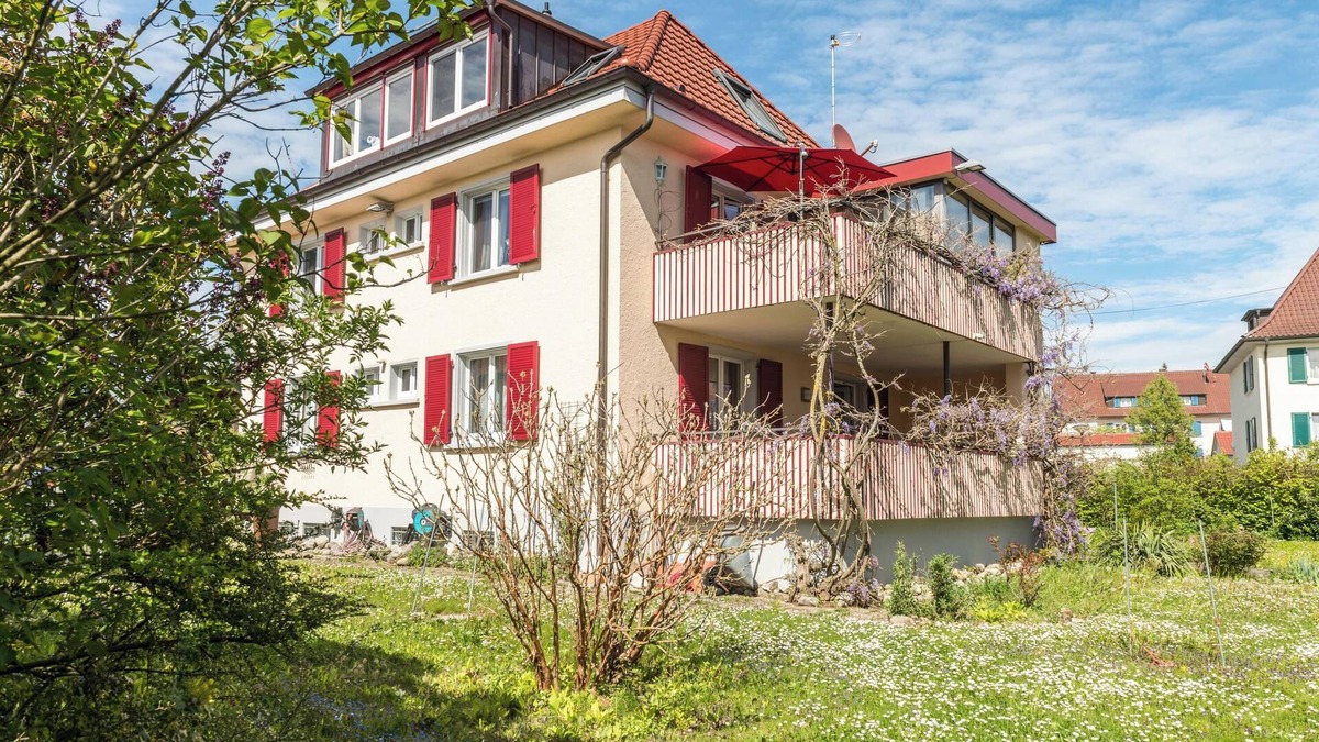 Stockach Apartment | Vacation Apartment "Flair Lilie" Shared Garden, Sauna & Jacuzzi