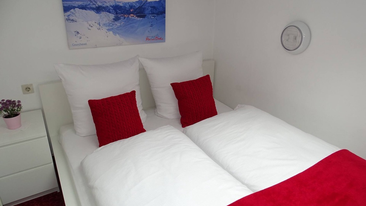 Stumm Apartment | Vacation apartment for 8 people - Appartementhaus Kaltenbach-Stumm