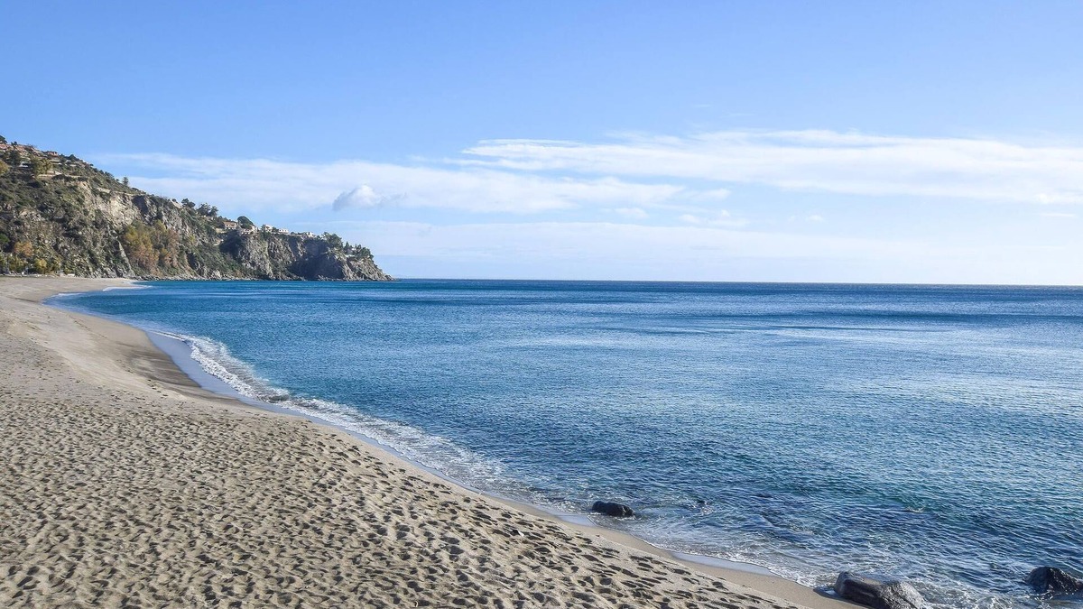 Bivongi Apartment | Vacation apartment for family in inland Calabria.