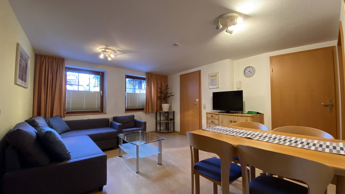 Barocke Altstadt Apartment | Vacation apartment Haus an der Stadtmauer ground floor