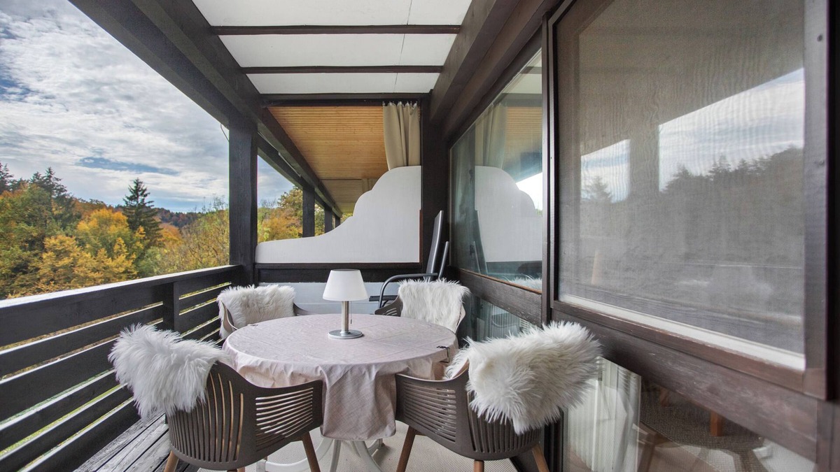 Vorauf Apartment | Vacation apartment Haus Seidelbast with balcony and leisure facilities