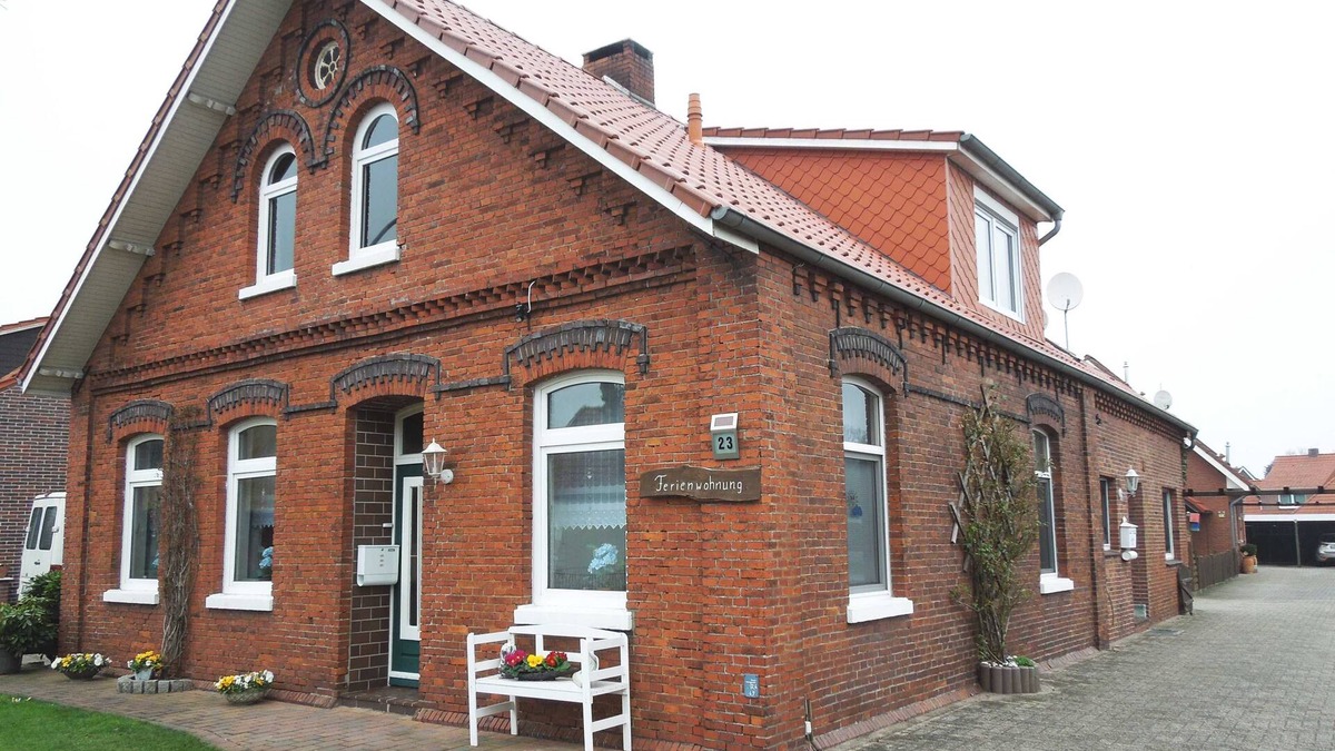 Detern Apartment | Vacation apartment Haus hinter den Linden, 56005 - Holiday apartment Haus hinter den Linden