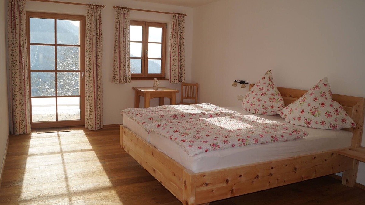 Samerberg Apartment | Vacation apartment Heuberg with 2 bedrooms, first floor, kitchen, terrace, 71 sqm