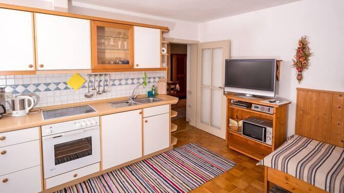 Samerberg Apartment | Vacation apartment Hochries, 1 separate bedroom, kitchen, balcony, shower and WC