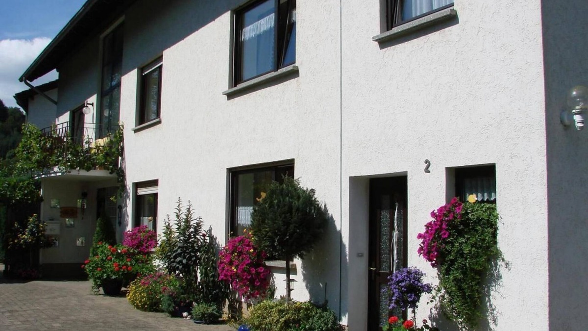 Schutz Apartment | Vacation apartment Hunz - FeWo 1