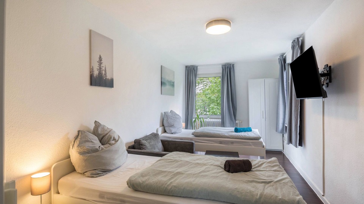 Blumenviertel Apartment | Vacation apartment 'Ideal for the explorer family' with WLAN