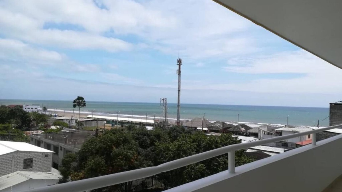 Tonsupa Apartment | VACATION APARTMENT IN GOLDEN BEACH BUILDING