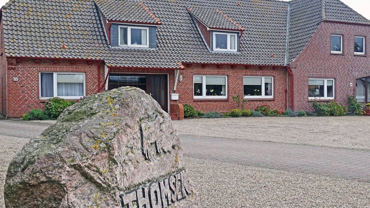 Schwackendorf Apartment | Vacation apartment "Mee(h)r" for families with pets in the middle of Schwackendorf as an ideal domicile for families who want to offer their children a great country program, as well as proximity to the Baltic Sea beach