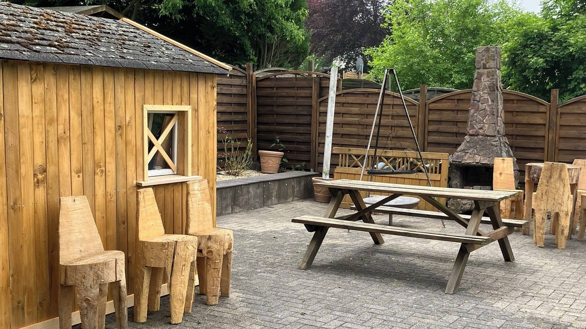 Allagen Apartment | Vacation apartment on the Möhne cycle path, close to the Möhne and Hennesee lakes, dogs welcome